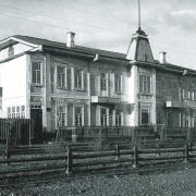 7 февраля 1918 года – открыта первая общественная библиотека в Туве
