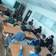 Студенты Кызылского транспортного техникума познакомились с историей Праздника  Весны и Труда.