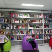 Холчукскую модельную библиотеку начали посещать первые читатели разных возрастов
