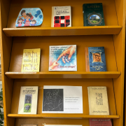 Книжная выставка «Сила отцовской любви: книги для всей семьи»