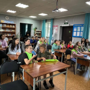 Час истории «День Российского флага» для детей пришкольного лагеря