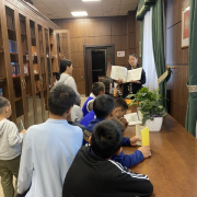 Во время каникул ученики 4 школы Чадана посетили библиотеку при монастыре Тубтен Шедруб Линг