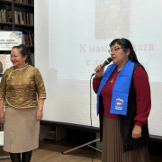 В преддверии Дня матери Национальная библиотека провела музыкальный вечер «К маме солдата с любовью»
