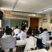 «Эки турачы аъттыг эскадрон» деп аттыг хемчег Кызыл хоорайның бир дугаар школазынга болуп эрткен