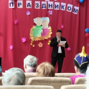 Национальная библиотека провела литературно-музыкальный вечер «Тепло сердец» ко Дню пожилого человека в Доме ветеранов