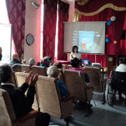 Национальная библиотека провела литературно-музыкальный вечер «Тепло сердец» ко Дню пожилого человека в Доме ветеранов