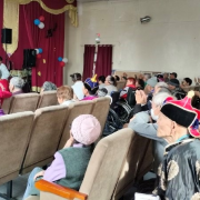 Национальная библиотека провела литературно-музыкальный вечер «Тепло сердец» ко Дню пожилого человека в Доме ветеранов