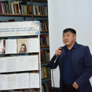 В преддверии Дня матери Национальная библиотека провела музыкальный вечер «К маме солдата с любовью»