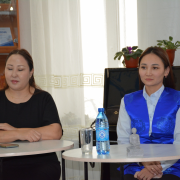 «Номчу, Тыва!» деп ном фестивалынга аныяк чогаалчылар-биле ужуражылга «Номчу, Тыва!» деп ном фестивалынга аныяк чогаалчылар-биле ужуражылга