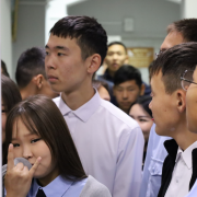 Знакомство с миром знаний: экскурсия в Национальной библиотеке Тувы