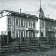 ПЕРВАЯ БИБЛИОТЕКА БЕЛОЦАРСКА (КЫЗЫЛА)