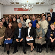 В Национальной библиотеке прошла встреча министра культуры Тувы Виктора Чигжита с коллективом