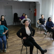 Сегодня в Национальной библиотеке продолжаются утренние зарядки для сотрудников, приуроченные к Всемирному дню здоровья