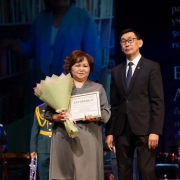 В Национальном театре наградили лучшие библиотеки ко Дню работника культуры