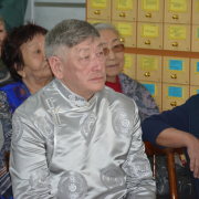 Шүлүкчү Монгуш Сергей Байыр-ооловичиниң «Чуртум биле чонум алгап» деп номунуң таныштырылгазын эрттирген Шүлүкчү Монгуш Сергей Байыр-ооловичиниң «Чуртум биле чонум алгап» деп номунуң таныштырылгазын эрттирген