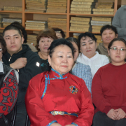 Шүлүкчү Монгуш Сергей Байыр-ооловичиниң «Чуртум биле чонум алгап» деп номунуң таныштырылгазын эрттирген Шүлүкчү Монгуш Сергей Байыр-ооловичиниң «Чуртум биле чонум алгап» деп номунуң таныштырылгазын эрттирген