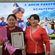 Заслуги библиотечных работников Тувы отметили наградами