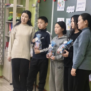 Национальная библиотека Тувы посетили детей в Центре социальной помощи Кызыла новогодней акцией