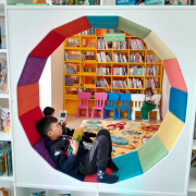 В модельной библиотеке Кызыл-Дага каждый день полно детей
