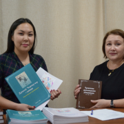 Национальная библиотека получила книги, изданные по гранту Фонда президентских грантов