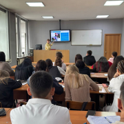 В преддверии 70-летнего юбилея Сергея Шойгу в Кызылском транспортном техникуме состоялась лекция, посвященная Герою России