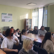 Библиотекарь поделился лайфхаками создания презентации со студентами Кызылского транспортного техникума