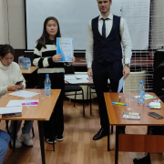 Государственный лицей Тувы и вторая школа Кызыла им. А. А. Алдын-оол встретились на дебатах