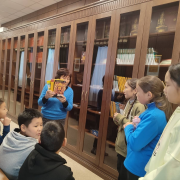 Экскурсии в библиотеке при монастыре «Тубтен Шедруб Линг»