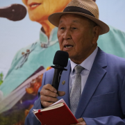 «Ак-кѳк Сүт-Хѳл уруу-ла мен»